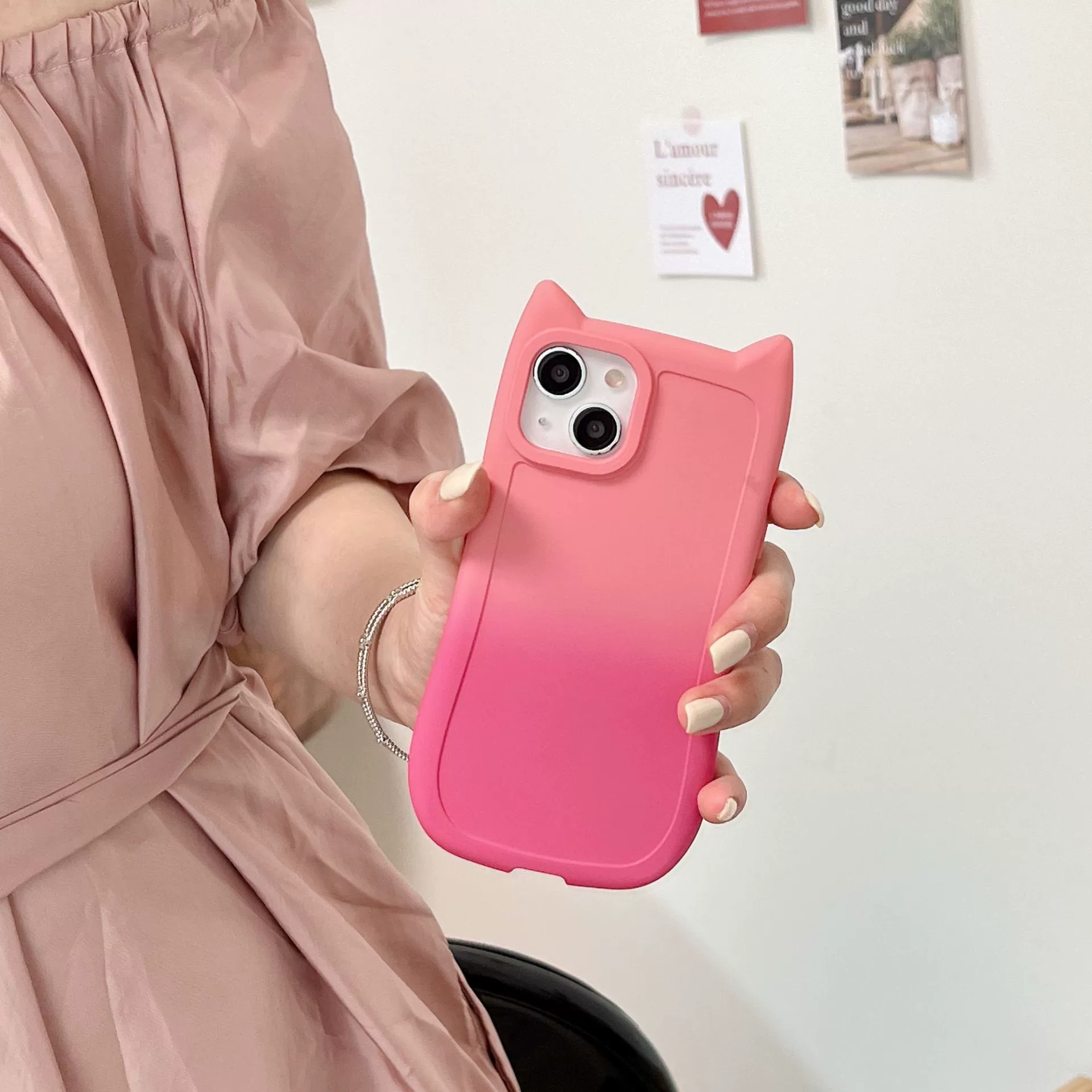 Защитный силиконовый чехол двухцветного градиента для iPhone 15 Pro / Pro Max - ударопрочный, защита при падении