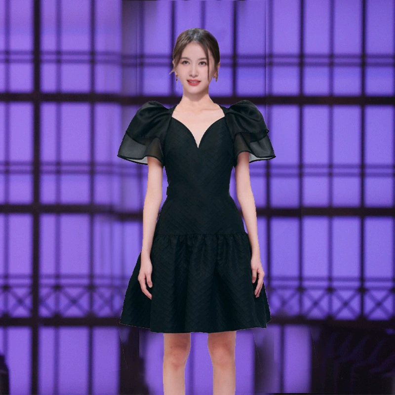 [В наличии] Wang Ziwen Star с новым высококачественным шелковым платьем в стиле ретро с летающими рукавами 2023 года