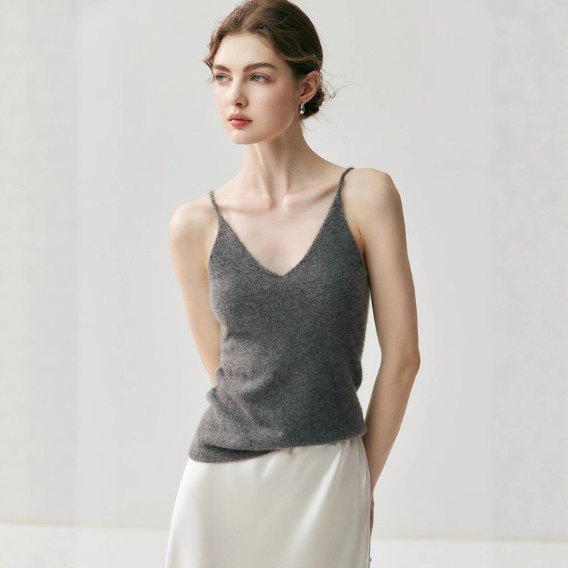 Seamless One-Piece Cashmere Knitted Thin Camisole Women's V Neck Slim Bottoming Shirt 2025 Autumn and Winter Inner Top