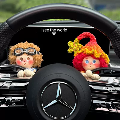 Roll-up small freckle car dashboard decoration, interior windshield wiper, turn signal, doll decoration, figurine, cute for girls
