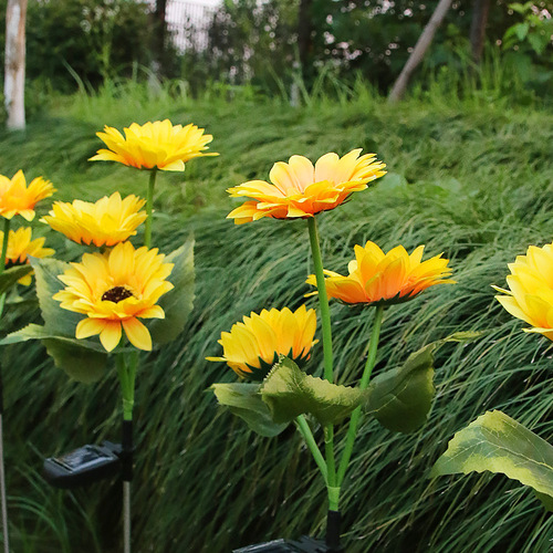 Solar simulated sunflower lantern, solar lawn lamp, outdoor waterproof floor lamp, garden courtyard decorative lamp