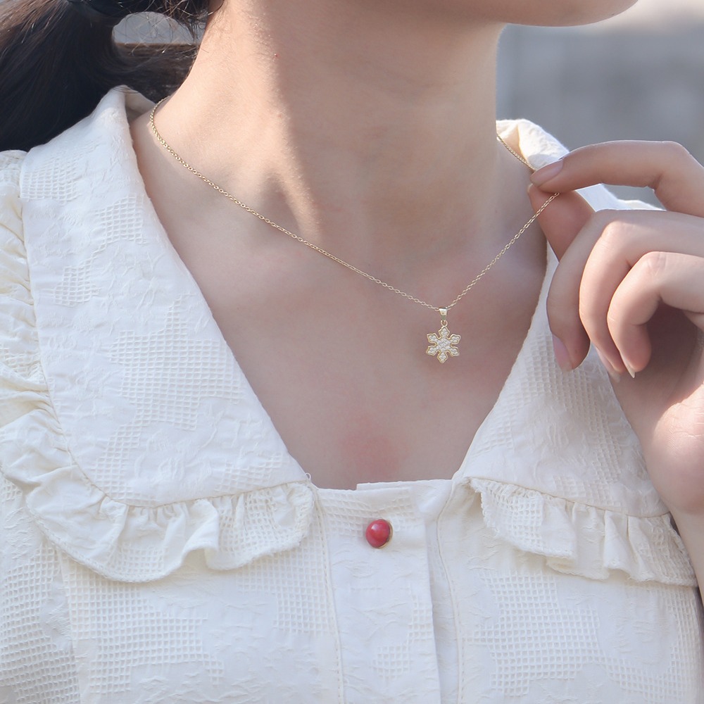 Joyería transfronteriza europea y americana s925 plata micro incrustaciones de circón copo de nieve colgante collar femenino regalo de San Valentín diamante incrustado clavícula cadena
