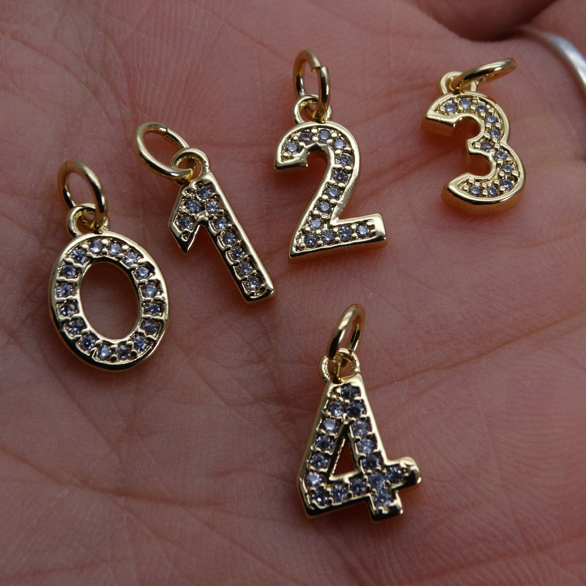 2g Weight Pendant Jewelry Making Type Zircon Inlay Material 1 Piece Quantity Copper Material Number Pattern Inlay Design Simple Style Style 1 Piece Copper Zircon Number Pendant 1