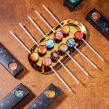 厂家直销星球棒棒糖儿童节日礼物零食超市糖果10支礼盒装批发奶香