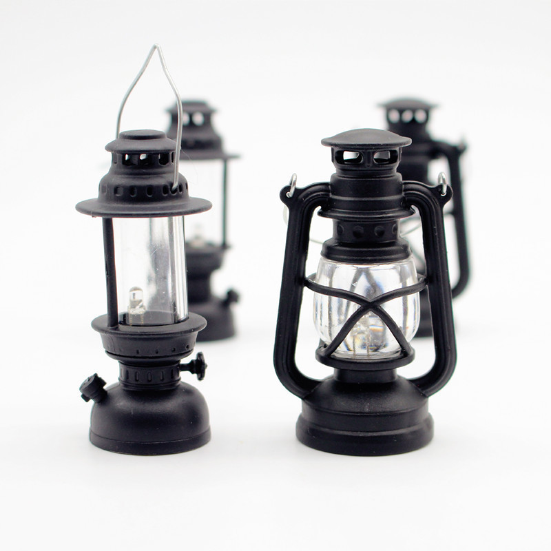 Dollhouse miniature retro brightable kerosene lamp black Christmas Halloween decorations DIY material ornaments