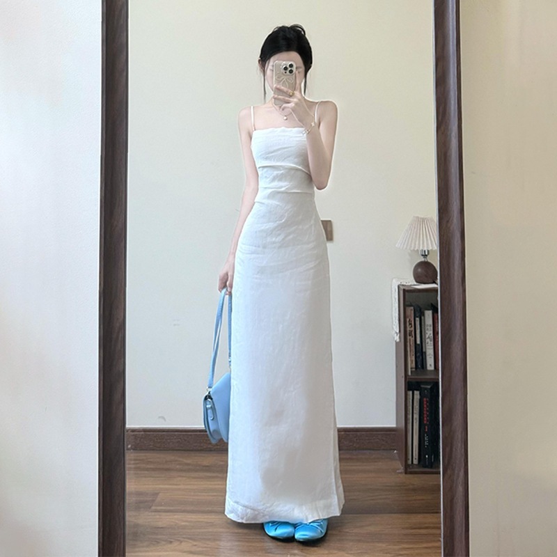 白色抹胸吊带连衣裙子女夏2025年新款超火法式感气质无袖包臀长裙|undefined