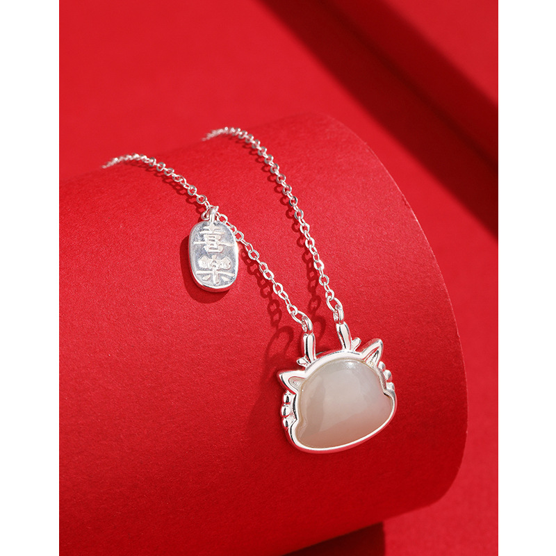 Ping un Zodiaco dragón collar de jade hetian hembra 925 Plata de Ley nicho diseño sentido dragón año colgante clavícula cadena nacimiento año