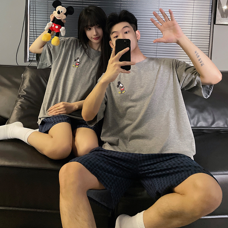 Japón Mickey pareja pijama de mujer verano algodón de manga corta 2025 nuevo conjunto de ropa de casa de dibujos animados para hombres