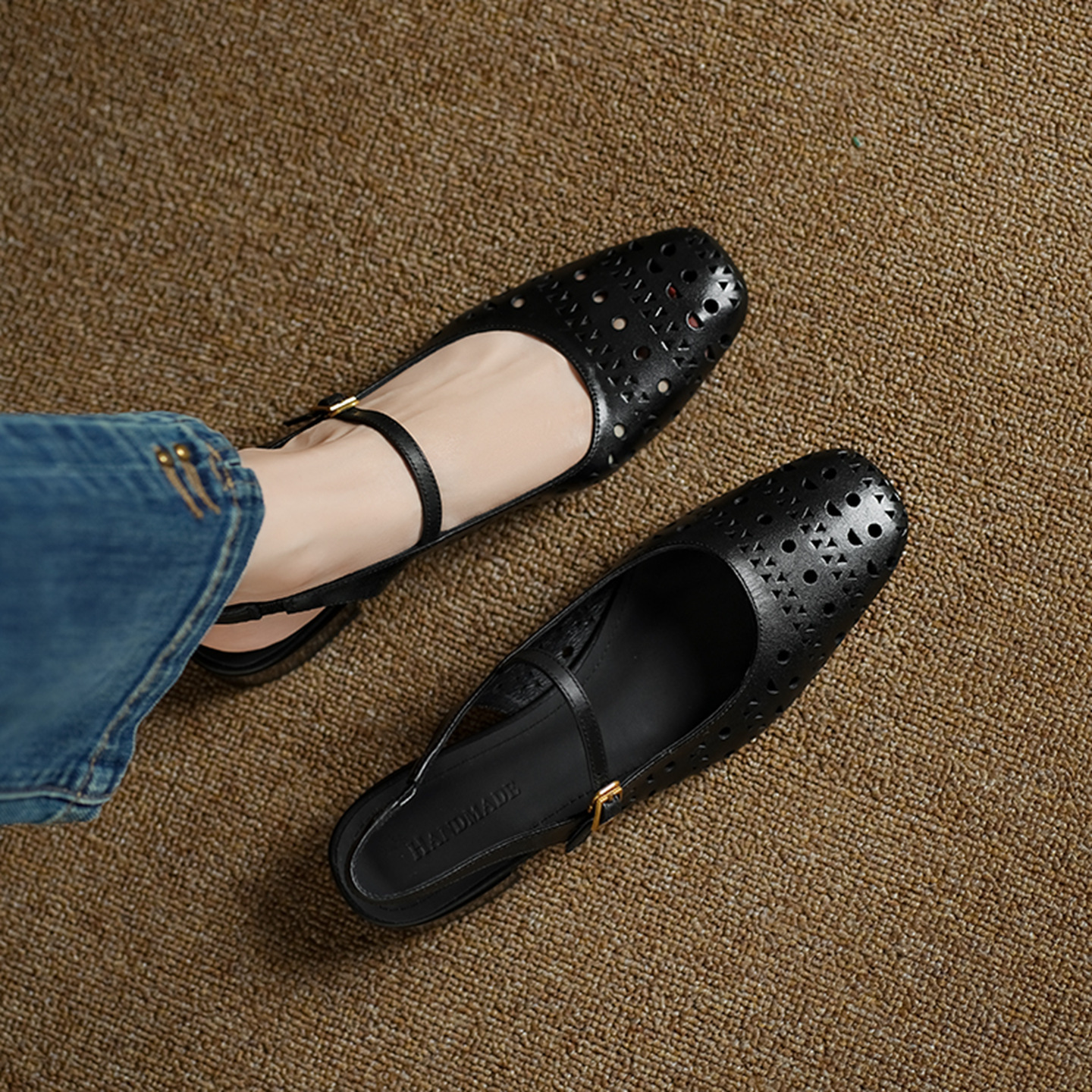 Sandal nữ hở mũi gót thấp quai ngang đế bệt — đen