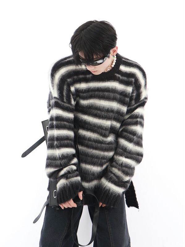 American Hiphop Niche Design Black and White Striped Mohair Crewneck Sweater Men's Simple Lazy Loose Knitted Sweater American Hiphop Niche Design Black and White Striped Mohair Crewneck Sweater Men's Simple Lazy Loose Knitted Sweater