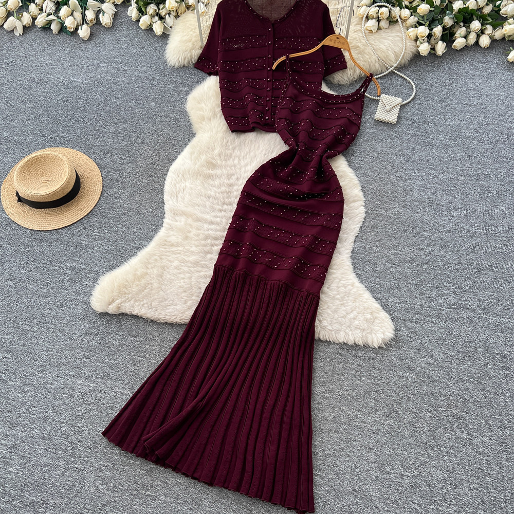 Women's Soft Pink Knit Two Piece Set Slim Fit Waist Cinching Fishtail Skirt Suit for Summer_ecoleips.com
