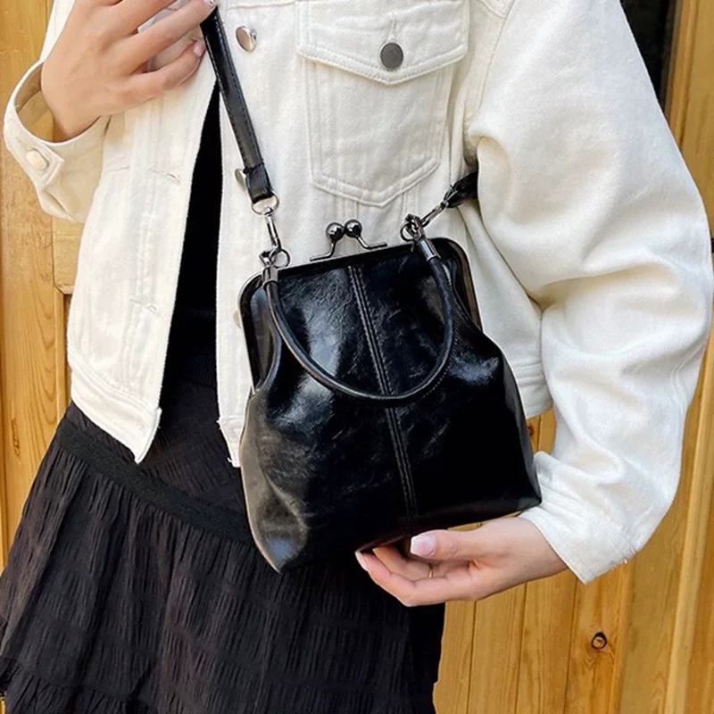 Retro high quality one-shoulder bag, shoulder bag