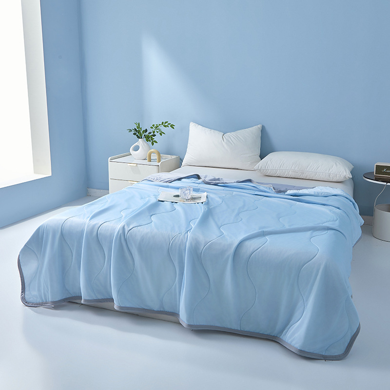 2025 New Cross-Border Hot Product Temu Xiyin Tk Export Wave Grids Ice Cream Cool Silk Pure Color Summer Quilt Manufacturer