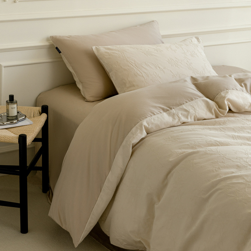 Algodón glutinoso ultra suave tejido Jacquard de cuatro piezas, ropa de cama de algodón para dormir desnudo, otoño y invierno, cuatro estaciones gruesas y cálidas.