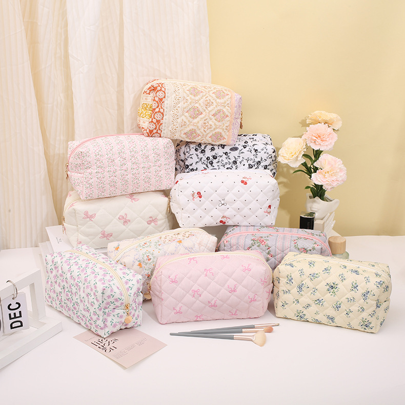 Floral Cosmetic Bag Large Capacity Quilted Cotton Flower Ins Student Pencil Bag Portable Cosmetics Toiletry Cosmetics Bag Floral Cosmetic Bag Large Capacity Quilted Cotton Flower Ins Student Pencil Bag Portable Cosmetics Toiletry Cosmetics Bag