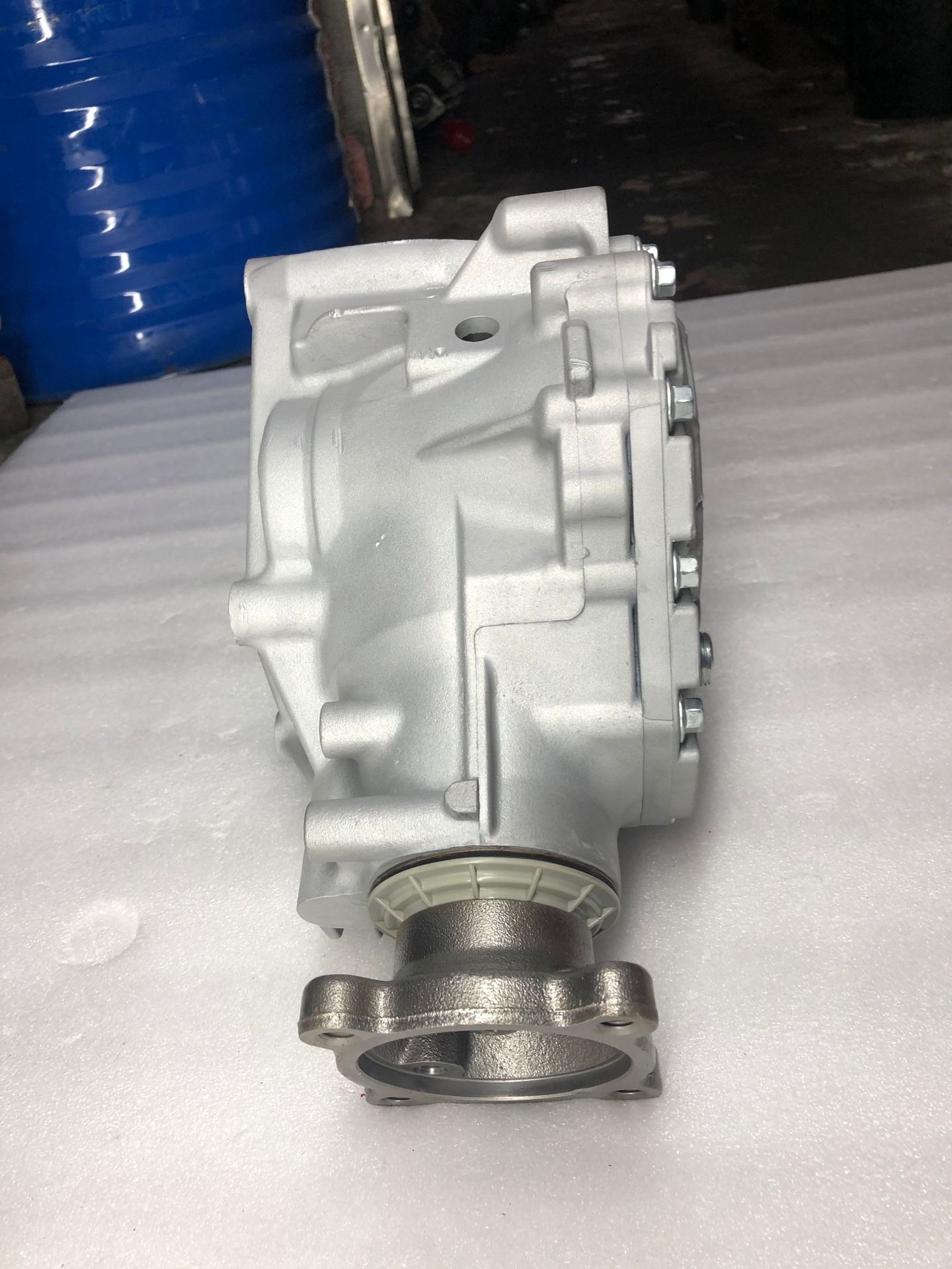 Ford Edge CD3, Explorer U502, Lincoln MKT D4 transfer case PTU assembly