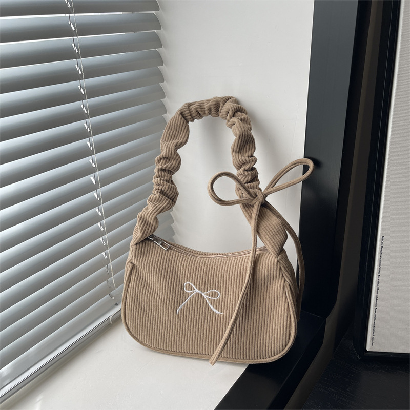 Korean Style Pleated Adjustable Shoulder Strap Underarm Bag for Women 2026 New Retro Shoulder Bag Stylish and Trendy Handbag