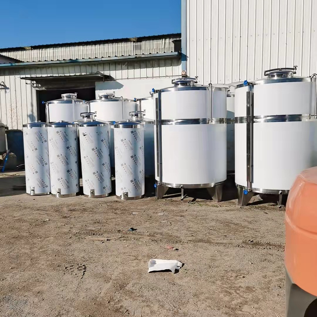不锈钢储罐锥形式立式不锈钢酒罐 3吨带腿式白酒储存罐 酿酒设备