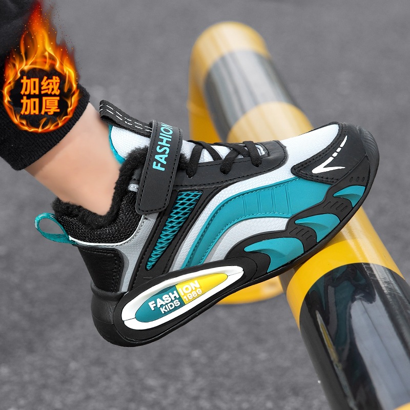 Otoño y invierno nuevas zapatillas de cameltoe ligeras calentadoras de algodón zapatos casuales de los niños zapatos para correr venta cruzada