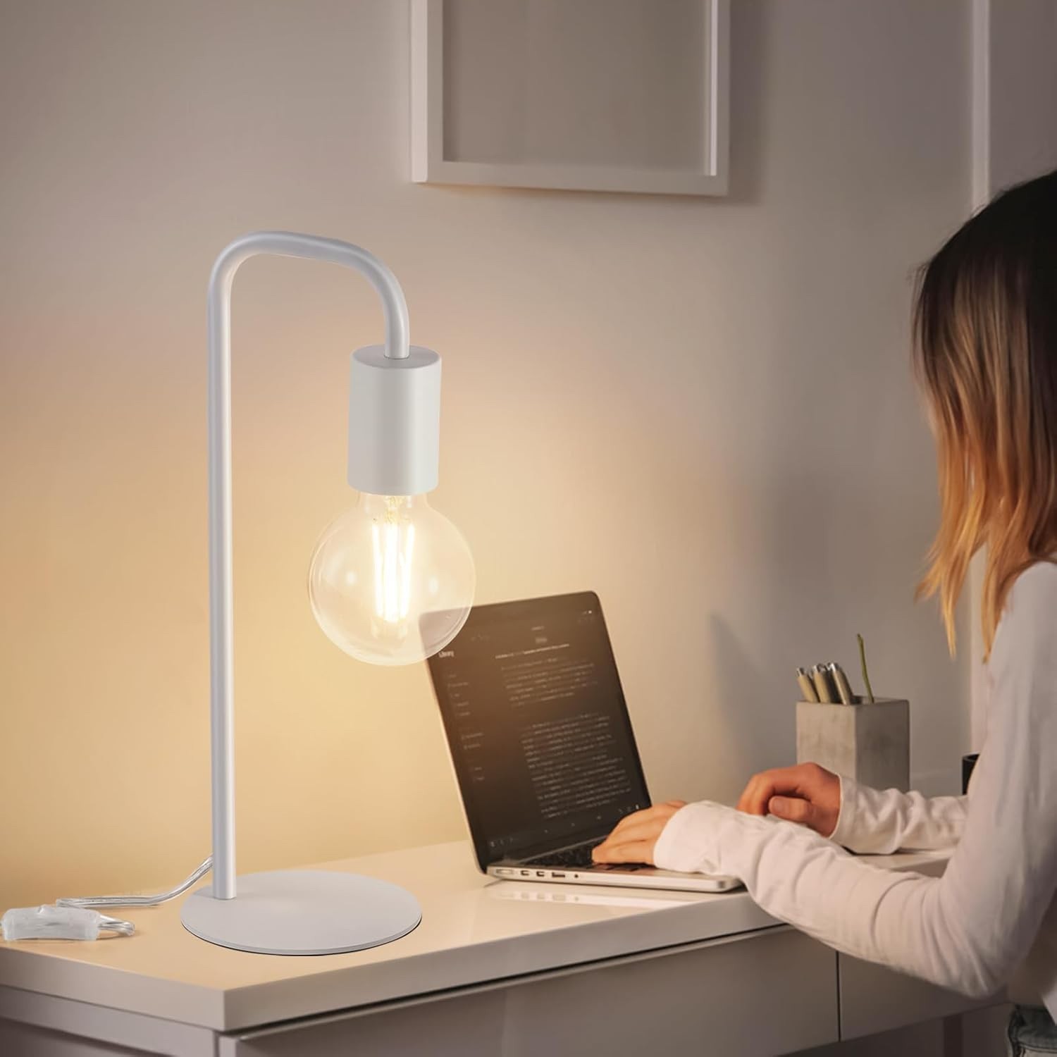 Amazon explotó Zhongshan lámparas retro estilo industrial nórdico moderno creativo lámpara de escritorio de hierro forjado dormitorio estudio