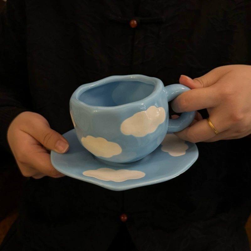 Ceramic coffee cup set INS Japanese retro, hand-painted irregular saucer, vintage style