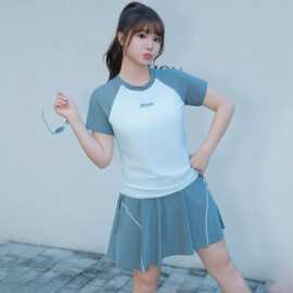 游泳衣女2026新款短袖保守分体遮肚显瘦大码微胖mm泡温泉女士泳装