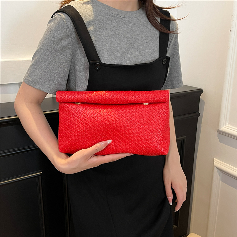 Bolsa de mano de gran capacidad popular de color sólido de alta calidad personalidad de mujer cena casual temperamento de estilo exterior