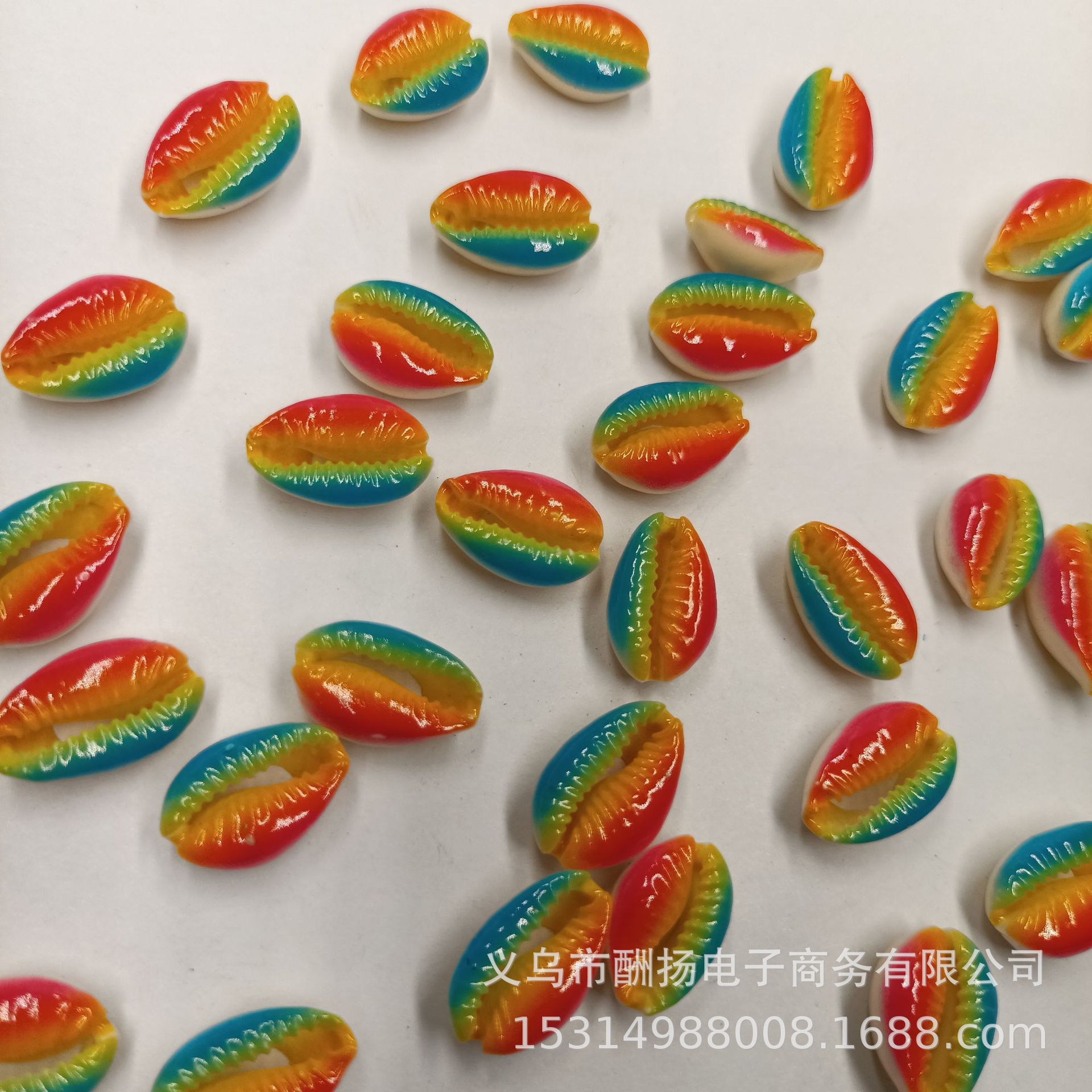 New pattern, red, yellow, and blue striped design, 1 piece.
