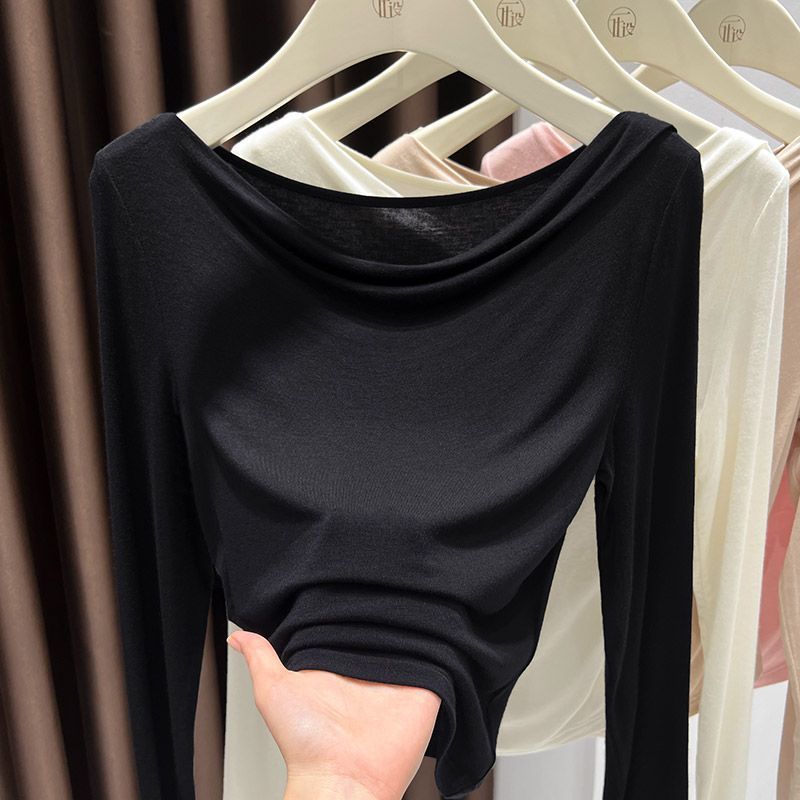 高級感のある長袖の肩のtシャツの女性の2024初秋の小さい大衆のデザイン感の斜めの肩は肩の上着を着ます。|undefined