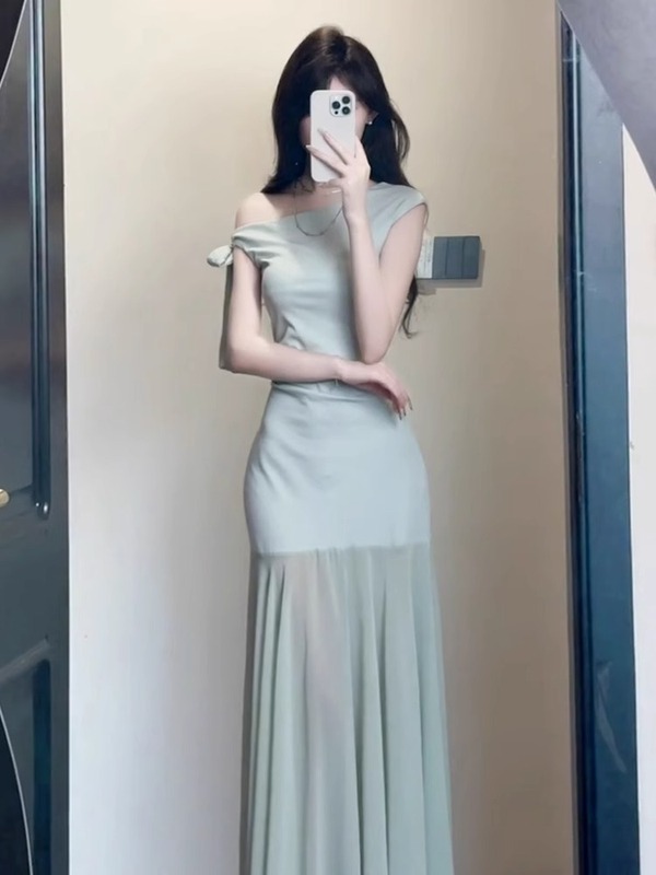 フレンチオフショルダーオフショルダーグリーンドレス女性の夏の2025新しいスタイルの小さなチュールフィッシュテールヒップカバーロングスカート|undefined