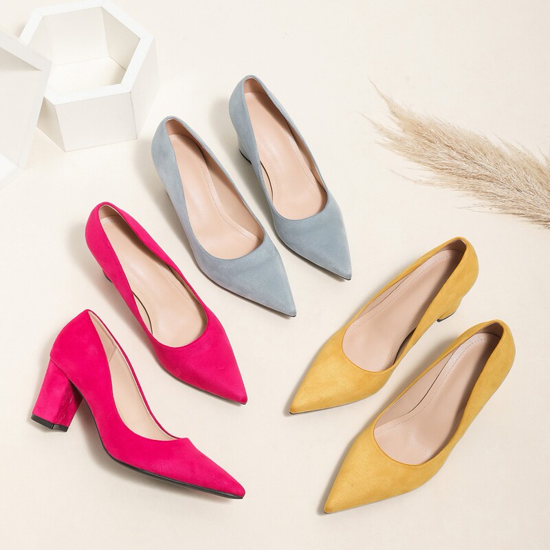 2025 New Spring and Autumn Shallow Pointed Toe Women's High Heel Block Heel Solid Color High Heels Simple Versatile Work Women's Shoes