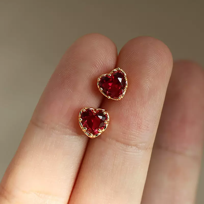 轻奢时尚法式爱心锆石耳钉女ins个性甜美气质桃心耳饰新款代发潮