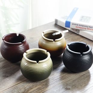 European Retro Ashtray Creative Stylish Fashion Black Ceramic Medium Chinese Living Room Antique Smoke Extinguisher