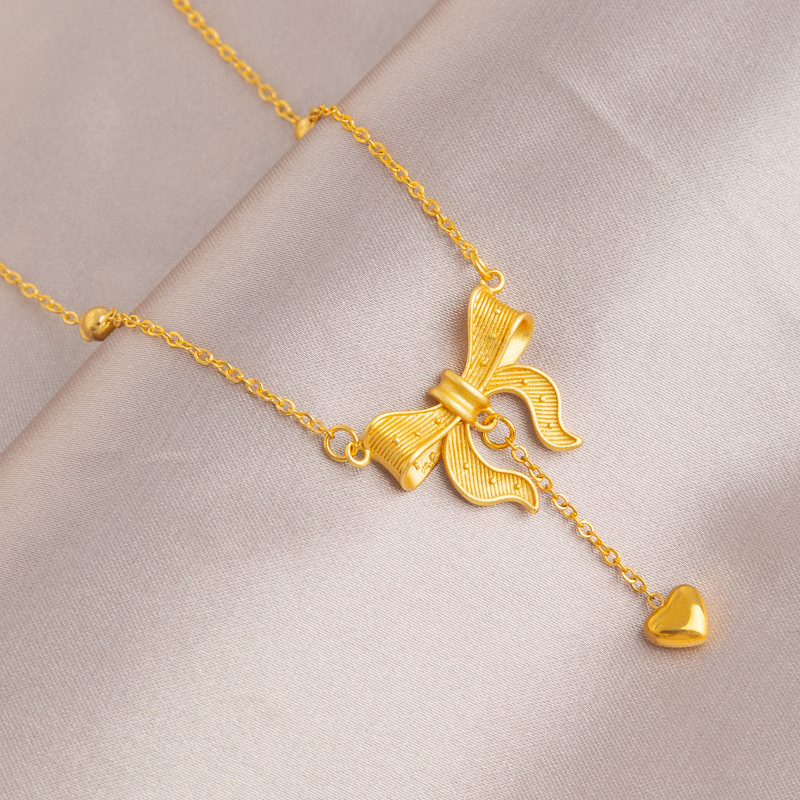 Nuevo collar de acero de titanio incrustado en diamantes para mujeres todo a juego ins Internet celebridad luz Cadena de clavícula de lujo elegante joyería de alto grado que no se desvanece