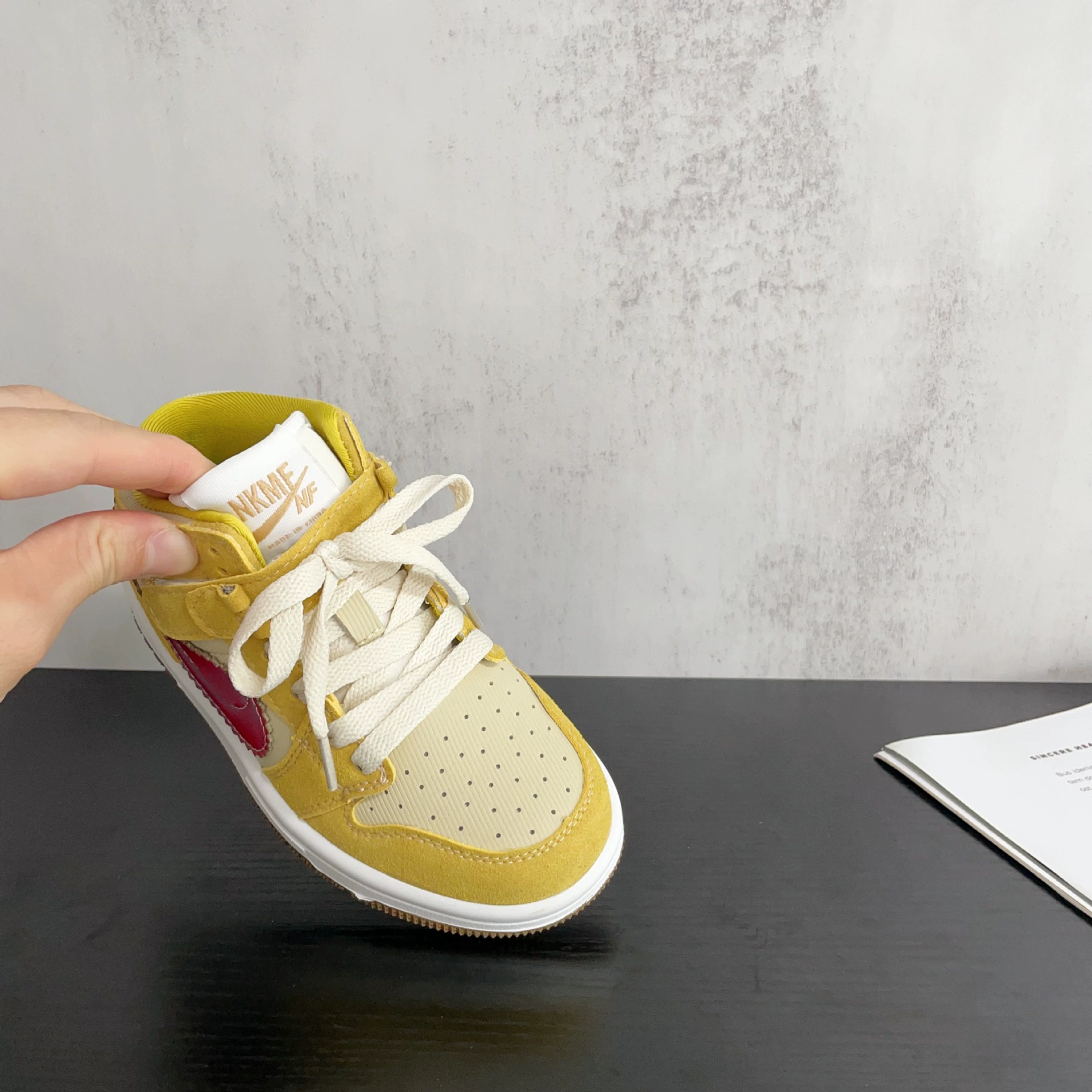 Трендовые классические кроссовки Air Jordan, обувь для мужчин и женщин, корейский стиль, 2025, осень