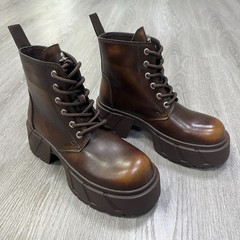 2025幻影皮质机车靴女鞋复古擦色德比鞋休闲厚底马丁靴女子鞋辛苦