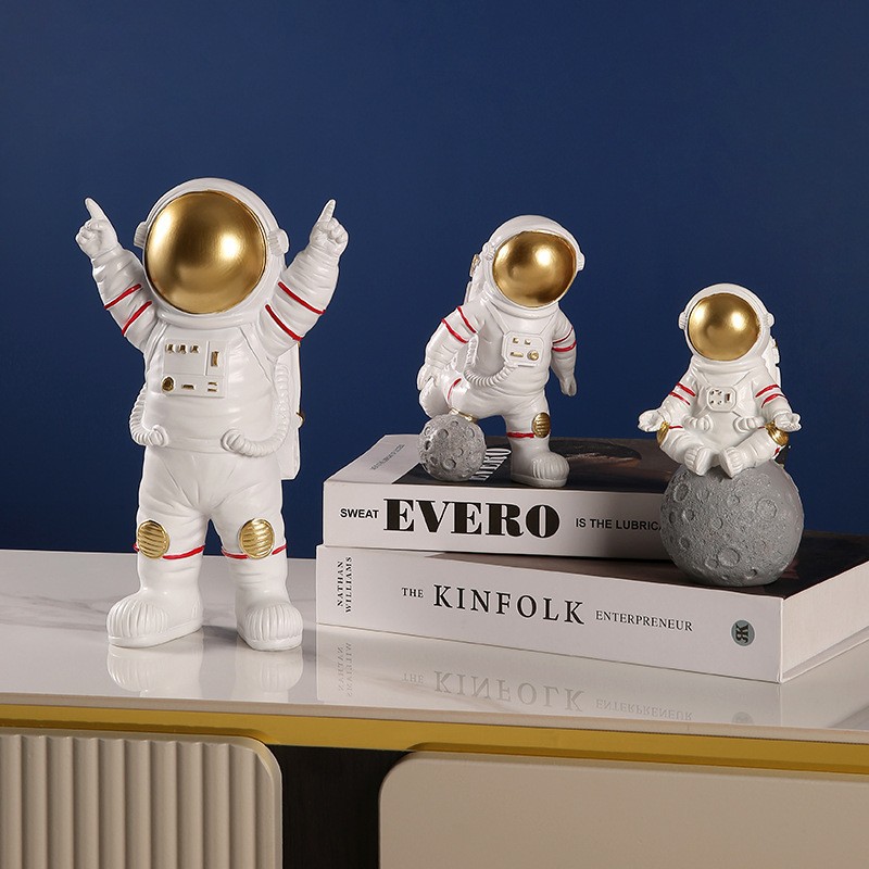 Astronaut Series Resin Ornaments Home Living Room Counter Coffee Table Model Room Decorations Shooting Props