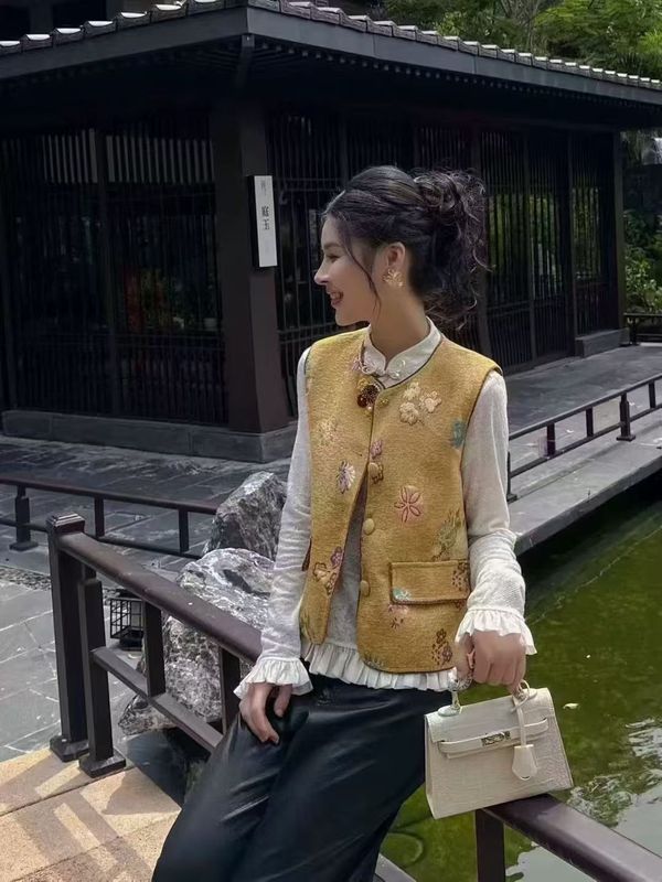 新中式国风马甲背心女2025早秋新款盘扣坎肩洋气高级感提花上衣|undefined