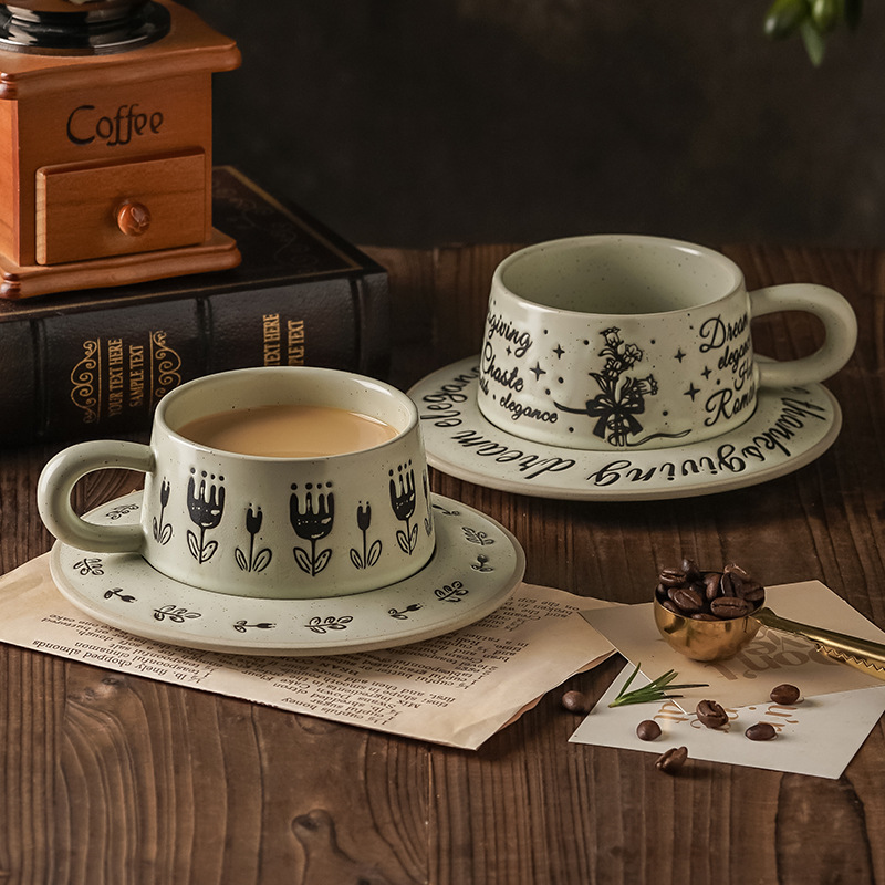 Taza y platillo de café de cerámica vintage Sensación de alto nivel Té de la tarde de oficina creativo de nicho Estilo japonés de alto valor ins