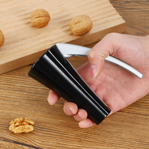 Multifunctional nut opener walnut clip funnel type hazelnut clip nut cracker nut shelling tool