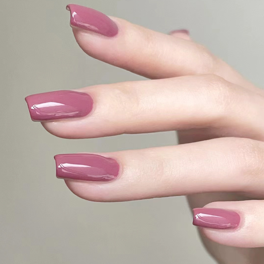 Comercio exterior caliente escalera corta púrpura suave desgaste de uñas de moda dulce y elegante 24 piezas de atmósfera suave parche de uñas