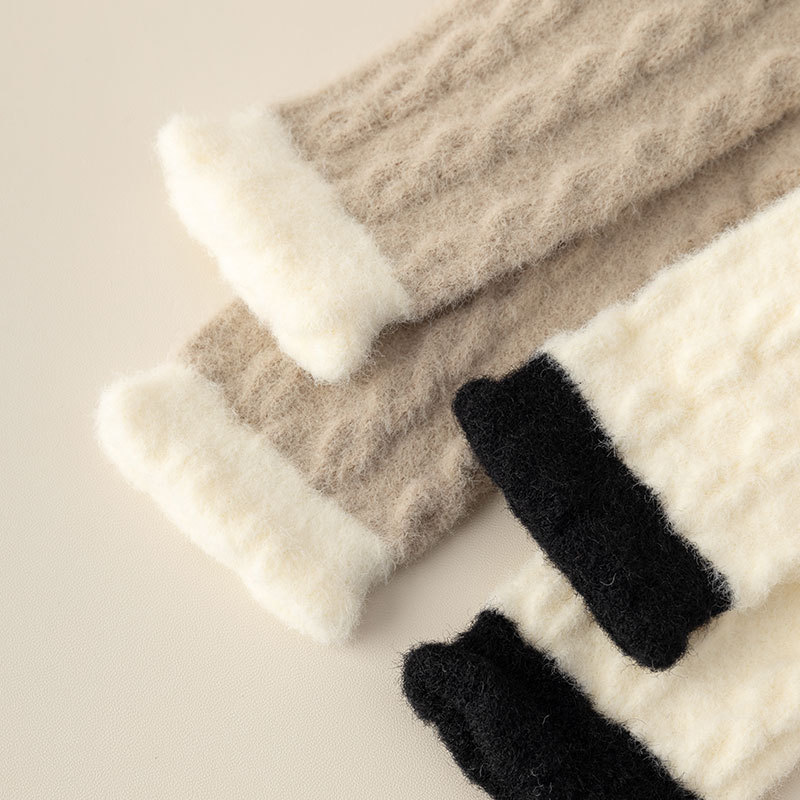 Chaussettes mi-tubes en velours australien, chaussettes épaisses et chaudes pour femmes, chaussettes de sol d'hiver, chaussettes à poils de couleur Maillard, chaussettes chaudes en serviette_voghion.com