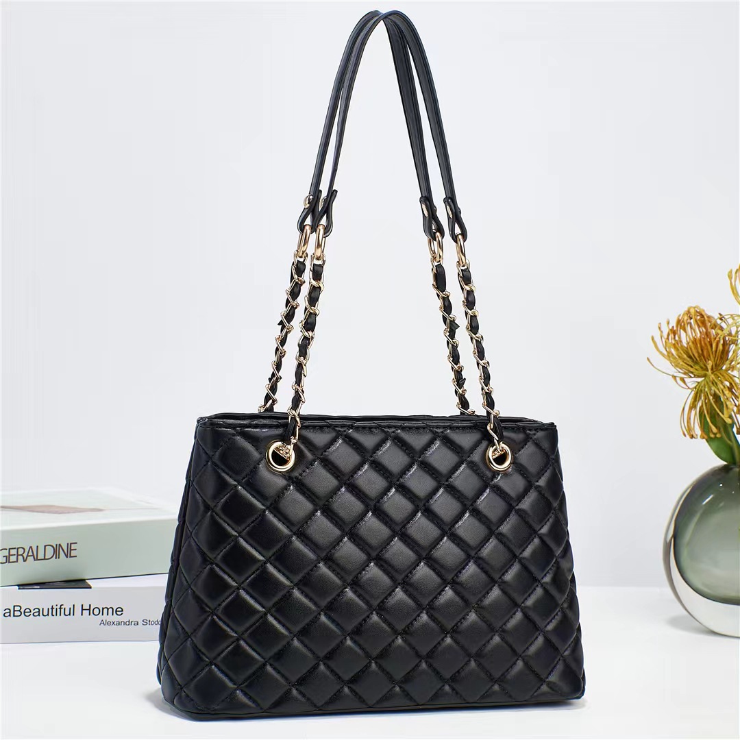 Women's Large Pu Leather Solid Color Lingge Elegant Classic Style Zipper Tote Bag display picture 3