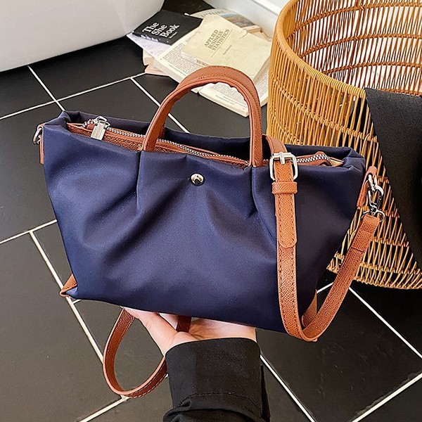 Borsa a tracolla casual da donna in tessuto Oxford, capiente, elegante e versatile, ideale per gli spostamenti quotidiani._voghion.com