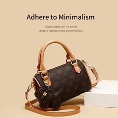 ハイエンドファッション多用途カジュアルレディースバッグ 2025 新しい老眼ボストン枕バッグポータブルショルダークロスボディバッグ