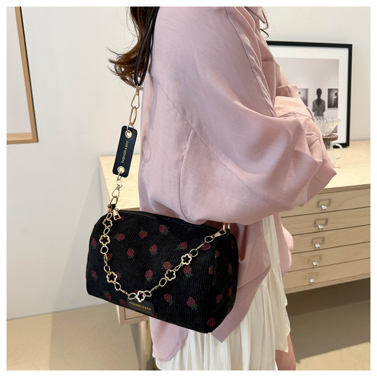 112g Weight Polyester Lining Material Zipper Closure Type Single Shoulder Strap Strap Type Pillow Shape Bag Bags Type Casual, Shopping Occasion Special Material Strawberry Pattern All Seasons Season Women's Gender Basic, Classic Style Style Cylindrical Shape Medium Size Women's Medium Special Strawberry Basic Classic Style Cylindrical Zipper Pillow Shape Bag 15