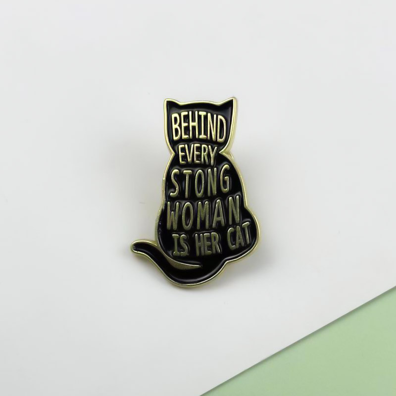 Comercio exterior dibujos animados lindo gatito broche joyería personalidad letras en inglés top mochila decoración pin insignia