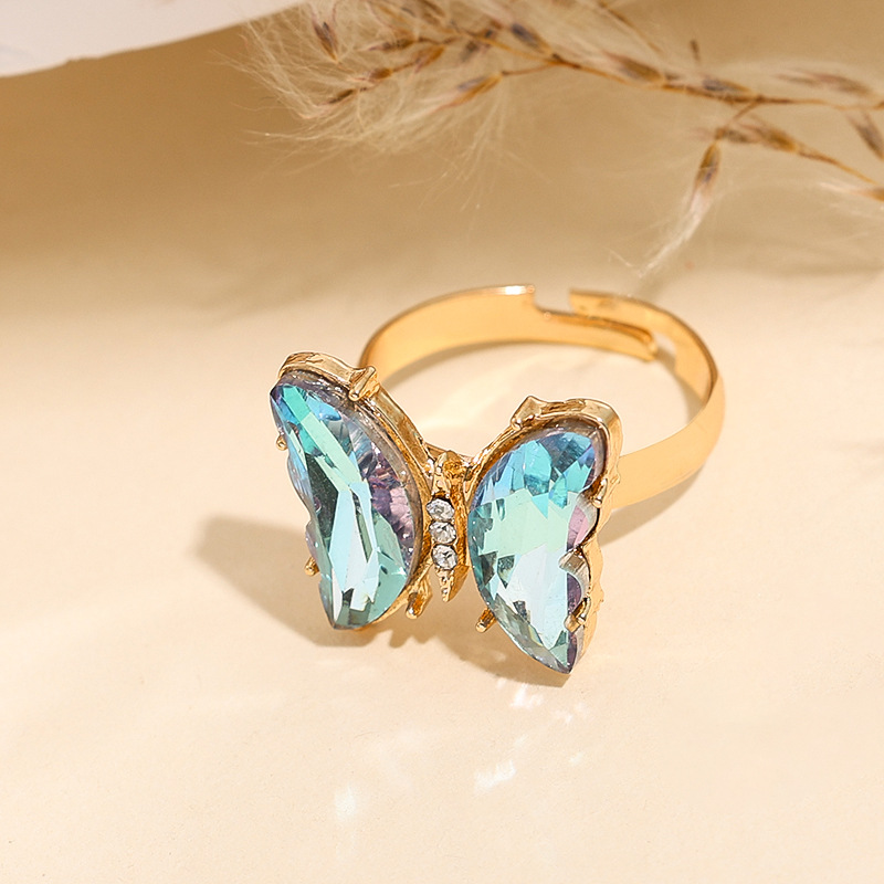 Ventas transfronterizas calientes coloridas 3 piezas de aretes collar anillo de moda europea y americana mariposa elegante collar de diamantes para mujeres image 11