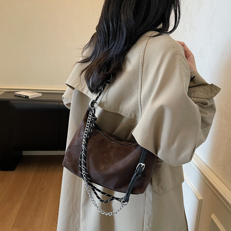 小众设计手拎饺子包女2025新款高级感休闲磨砂斜挎包复古通勤小包|undefined