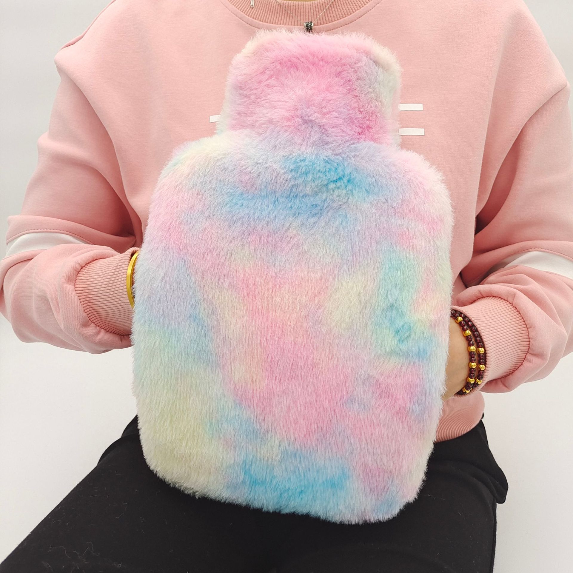 En stock lindo en forma de corazón mano más caliente bolsa de agua portátil creativo llenado de inyección de agua bolsa de agua caliente moda portátil bolso caliente al por mayor